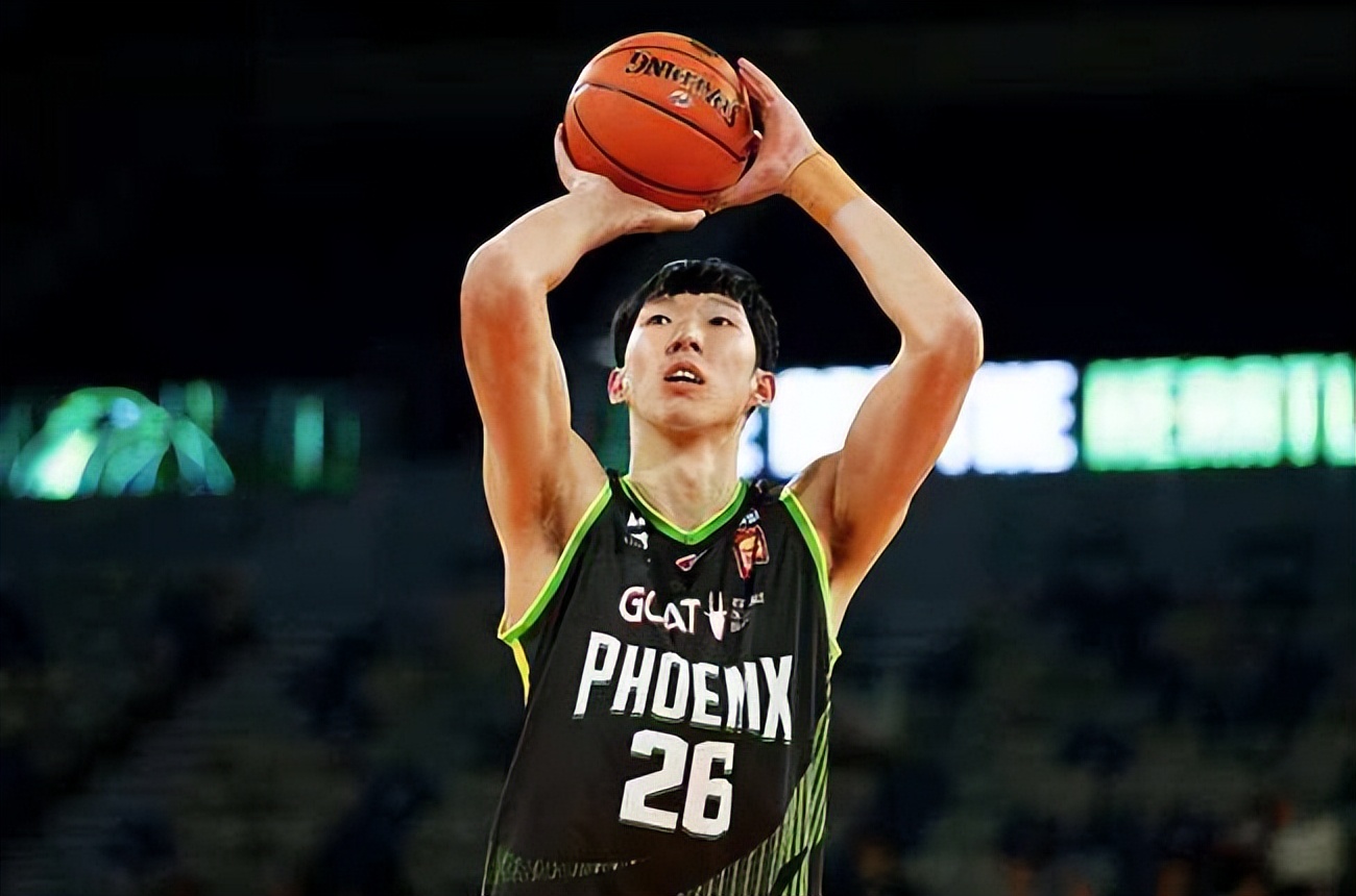 辽宁男篮官宣郭艾伦完成续约,曝郭艾伦将离开辽宁男篮