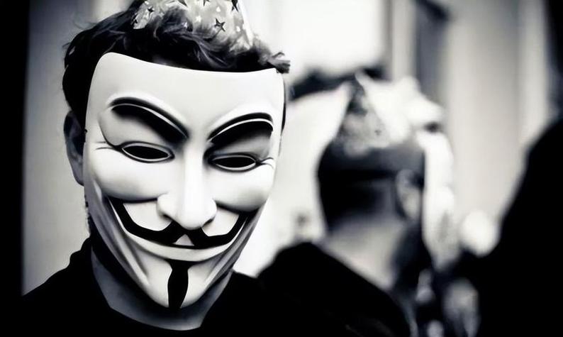 一个人的人品看他的言谈举止,一个人从某些地方会看出他的人品