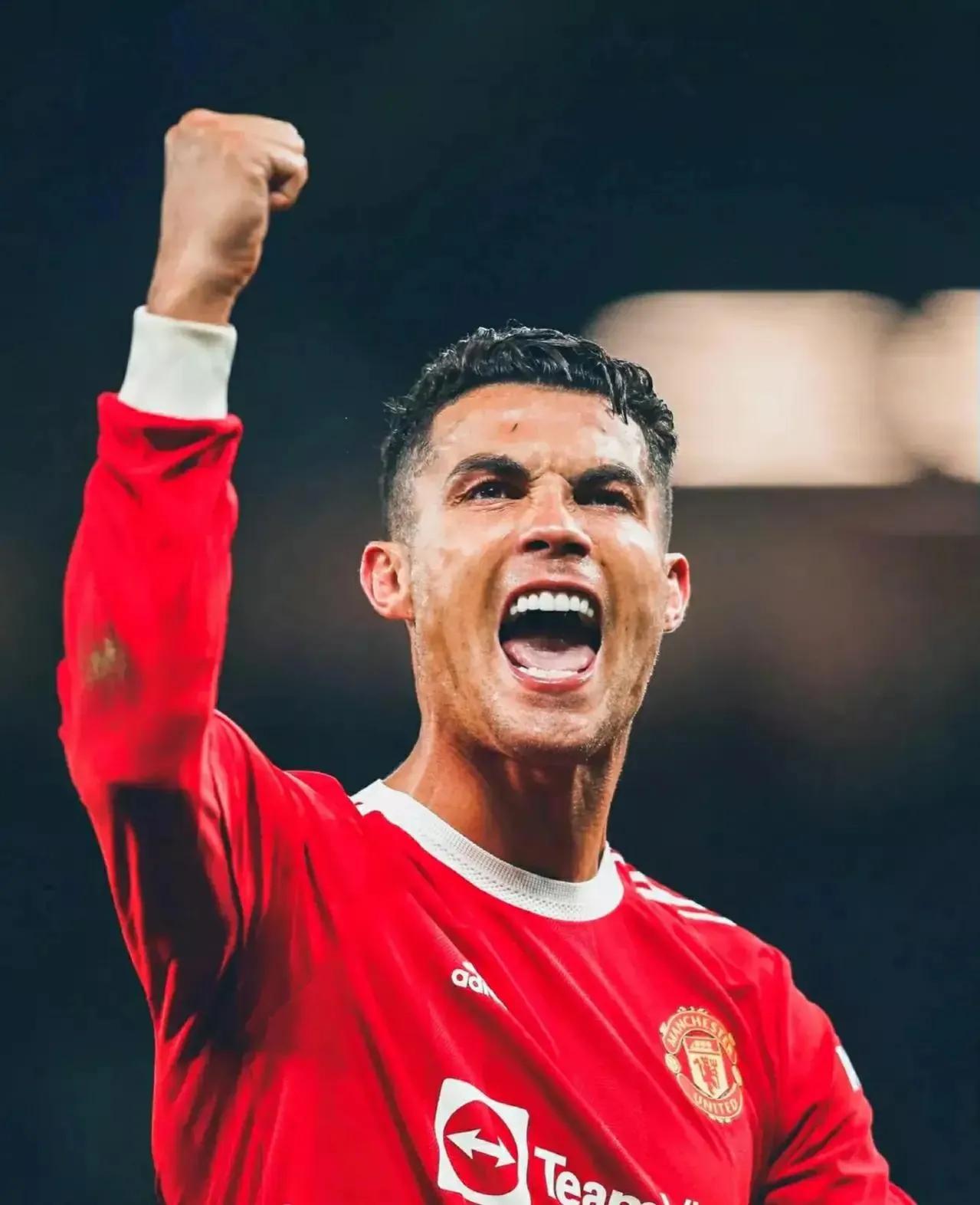 为什么c罗能与梅西并称绝代双骄,足球绝代双骄c罗与梅西对决