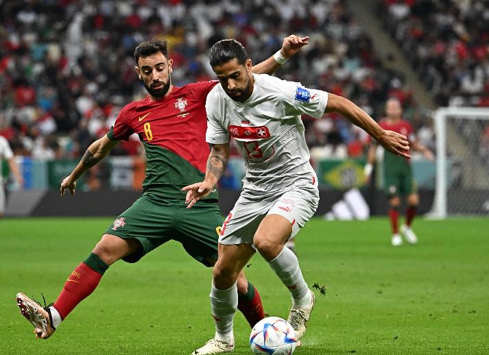 独自撑起葡萄牙青黄不接的时代,巅峰的c罗碰上葡萄牙黄金一代