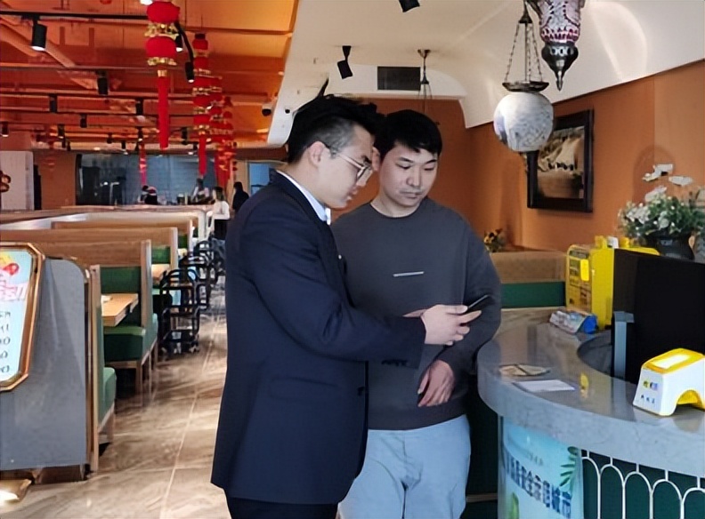 央媒看乌鲁木齐丨天山农商银行助推乌鲁木齐夜间经济“烟火气”