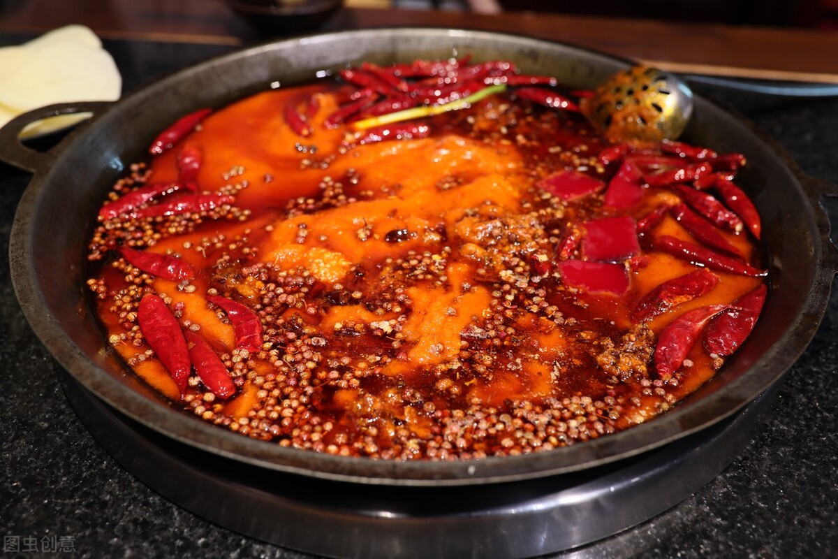 嘴巴里面长了好几个口腔溃疡好痛,口腔溃疡喷西瓜霜好痛是快好了吗