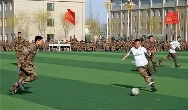 军营趣事段子,军营轶事完整版