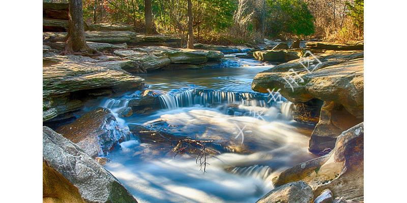 凤凰男母亲退出家族群：“红包你们发100，让我发8000，想得美”