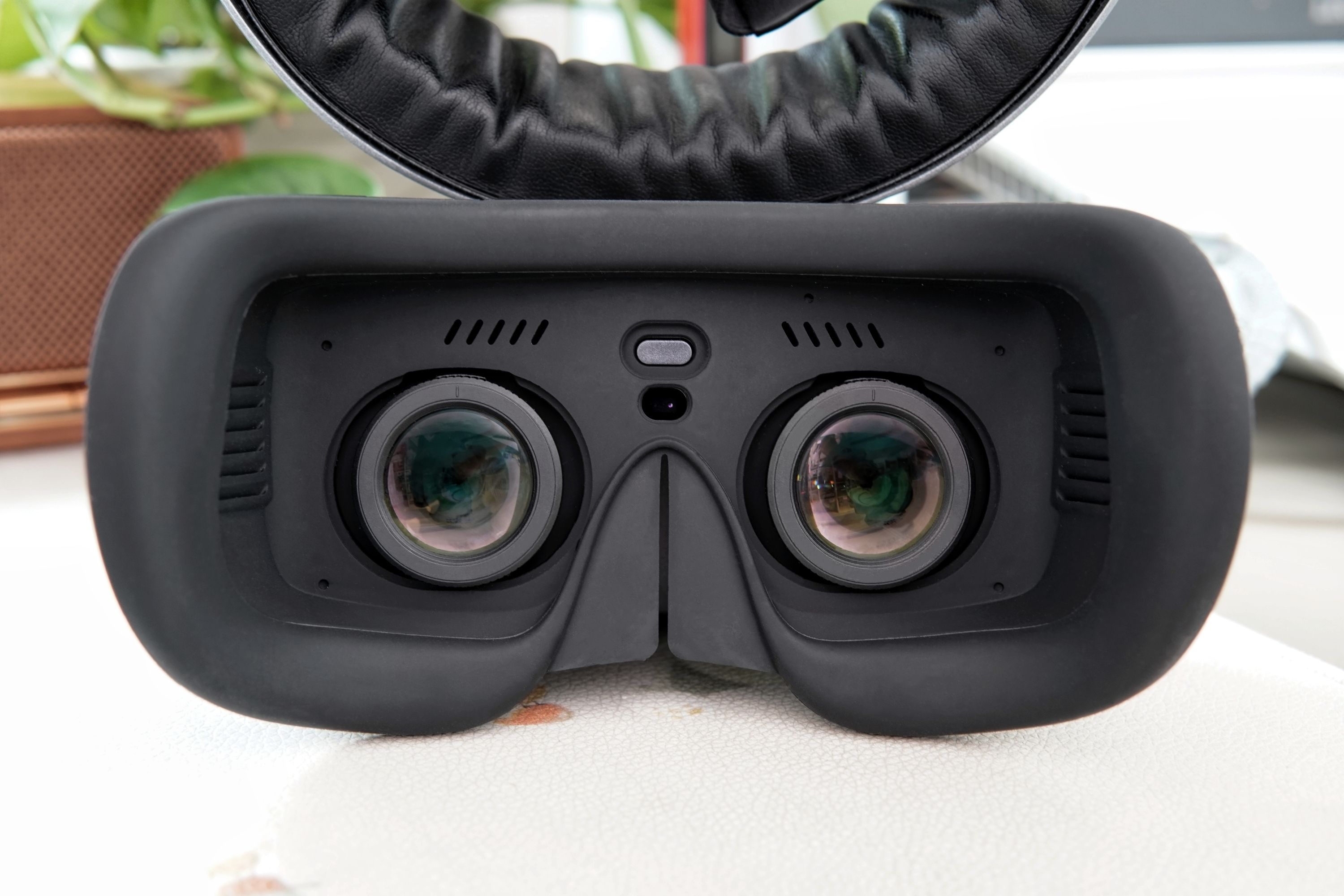 IMAX观影体验更胜VR，裸眼3D巨幕—GOOVISG3Max影院级高清头显