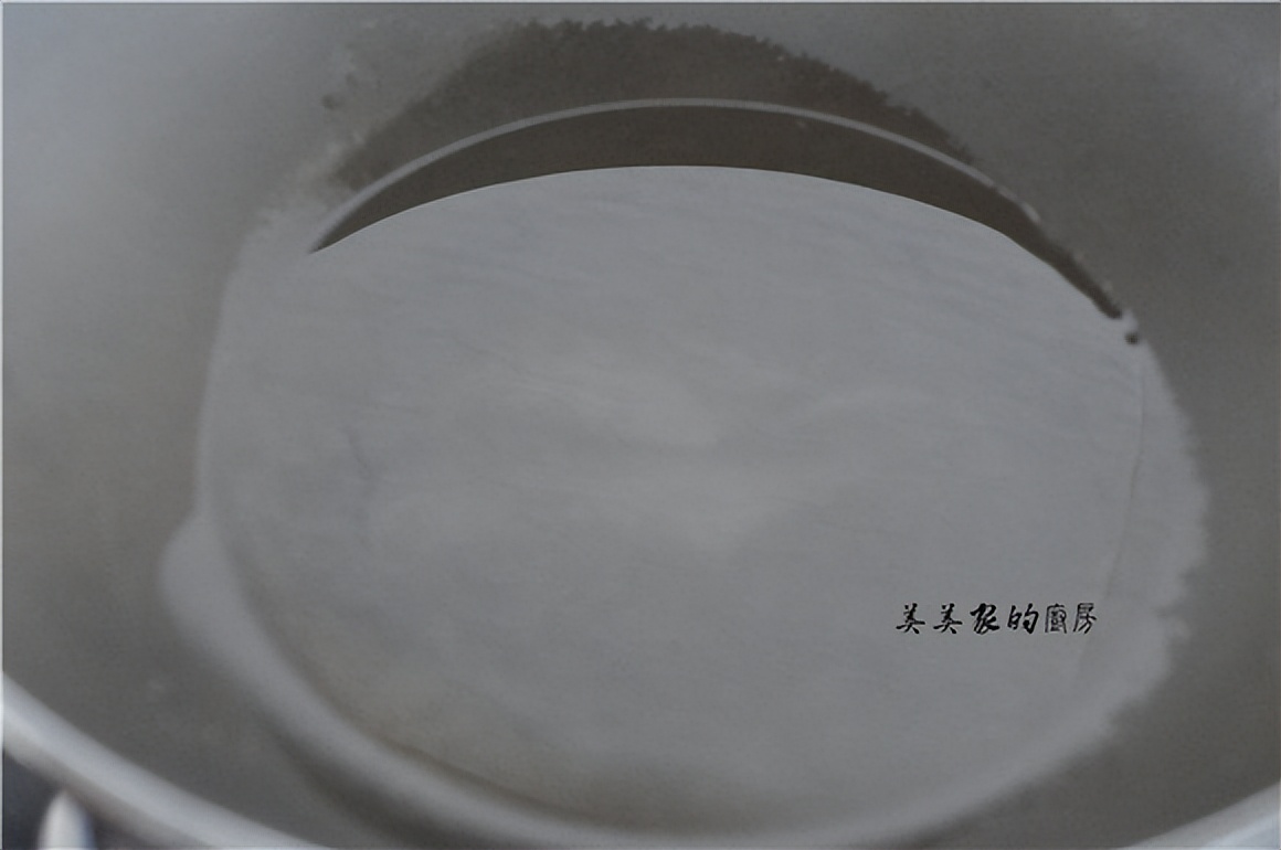 怎么做蛋糕不用电饭锅不用烤箱,怎么用电饭锅做蛋糕又软又蓬松