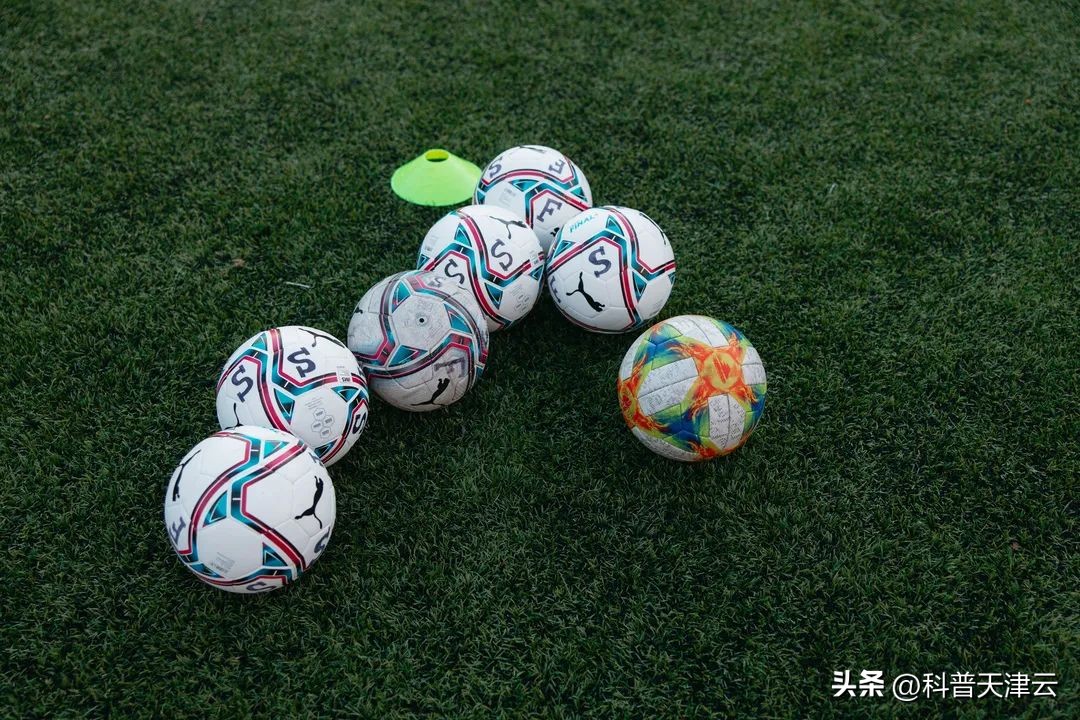 世界杯聊天指南,世界杯足球比赛时间表2018