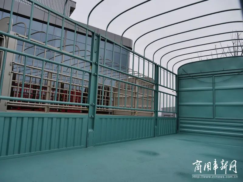 黄牌解放卡车,黄牌解放j6平板车