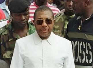 独裁者和足球04:利比里亚的泰勒