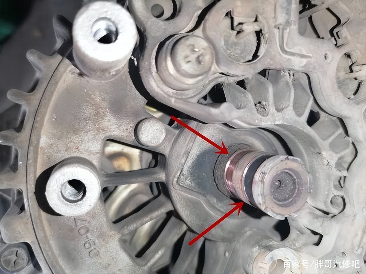 交流发电机的3d工作原理通俗易懂,三相交流同步发电机原理展示图纸