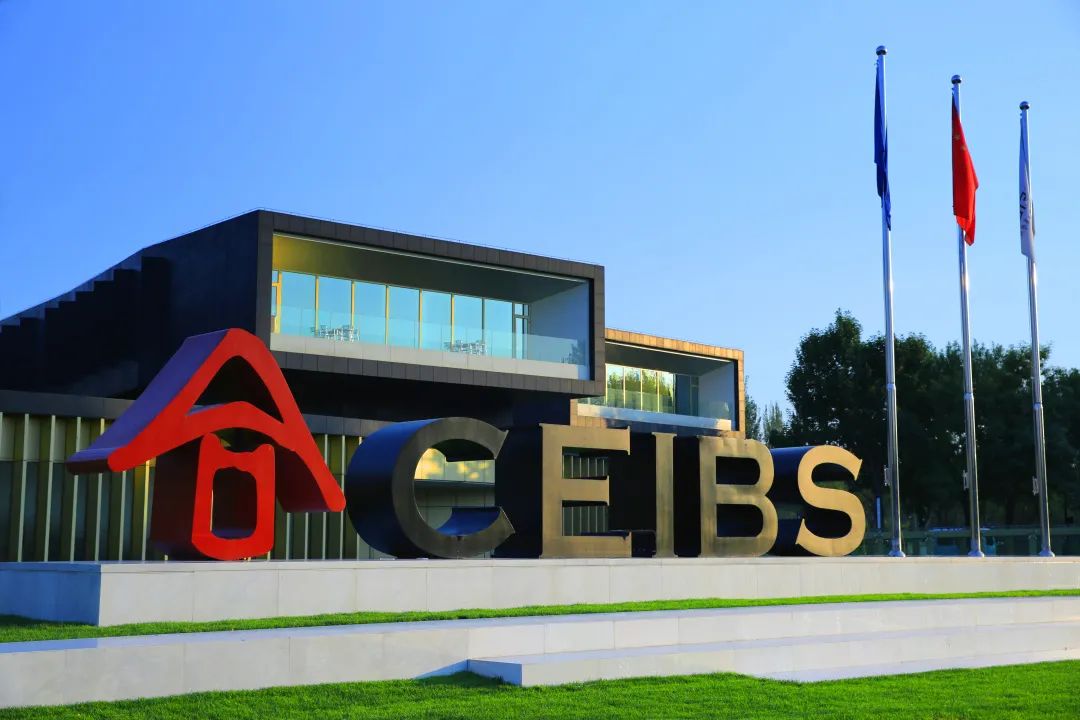 辉煌不在繁荣中产生，而是在硝烟中涅槃