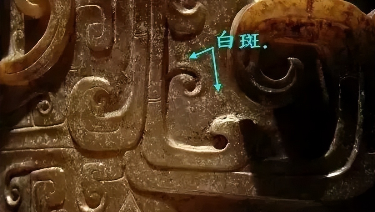 来自塔里木《塔河文苑》：睡着的胡杨