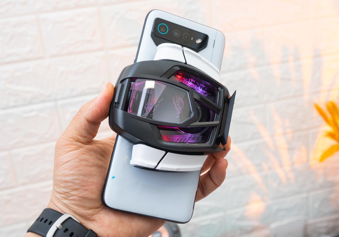 618手游*党**购机攻略：不要只看芯片，这些配置分分钟助你吃鸡上分