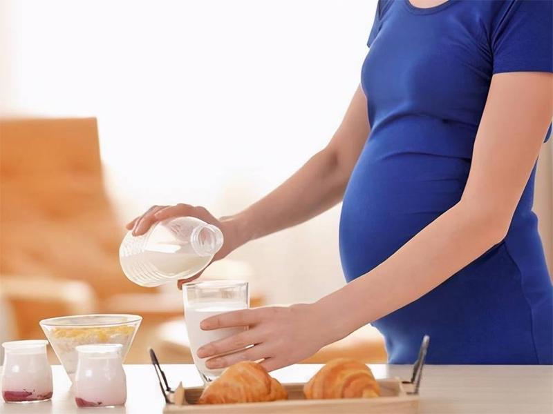 怀孕七个月体重减少正常吗,怀孕快7个月最近体重没涨正常吗