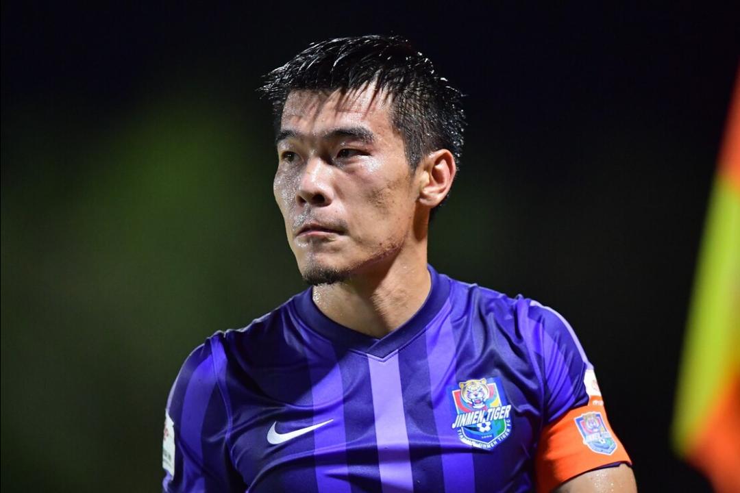 王秋明感受国足氛围期待展现自我,王秋明泰达足球场讲话