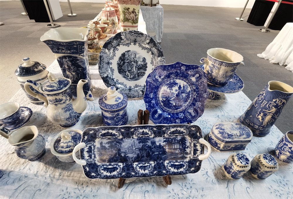 艺术展讯,爱与和平书法艺术特展