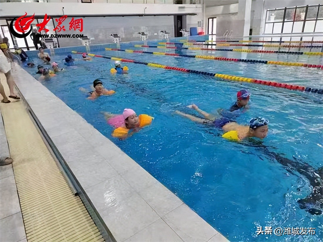 潍坊智群学校游泳,潍城智群游泳培训