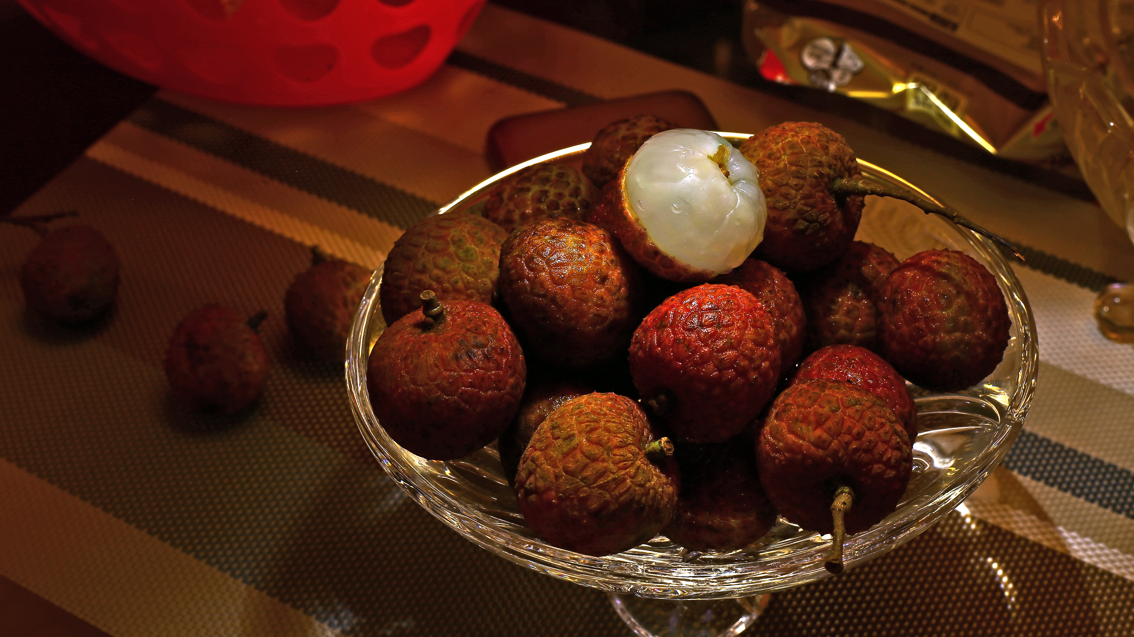 夏天吃哪些既清凉又健康水果,夏天到了这4种水果可多吃消暑