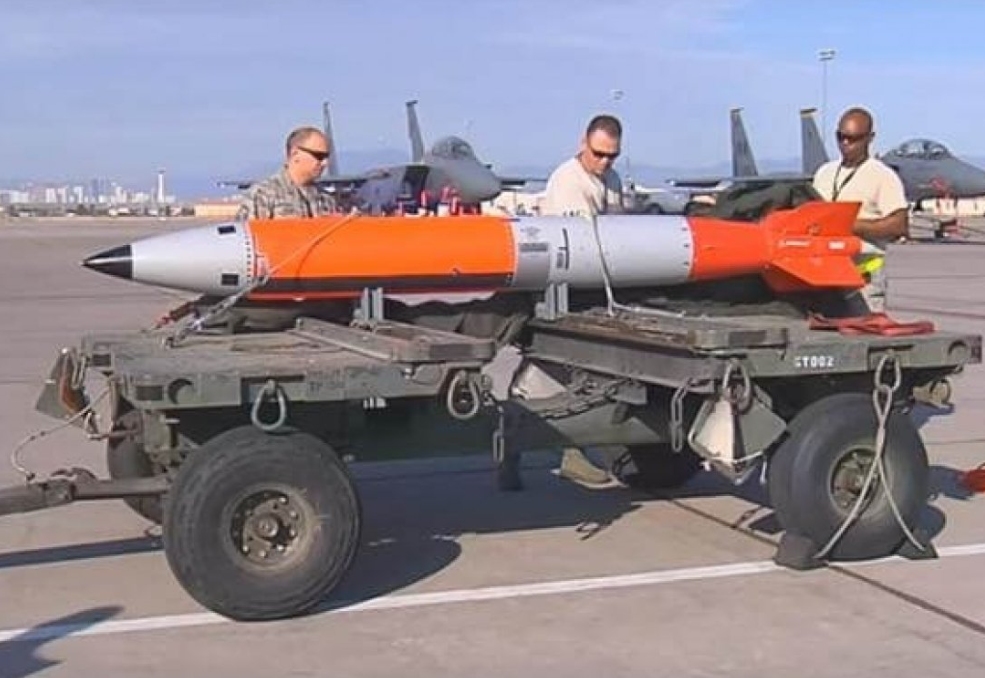 歼20战斗机f35哪个更优秀,歼20发动机与f35发动机差距