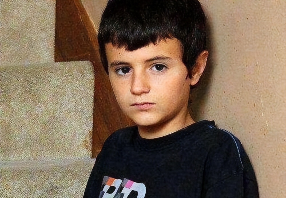 英国13岁男孩喜当爹,13岁英国少年喜当爹结局