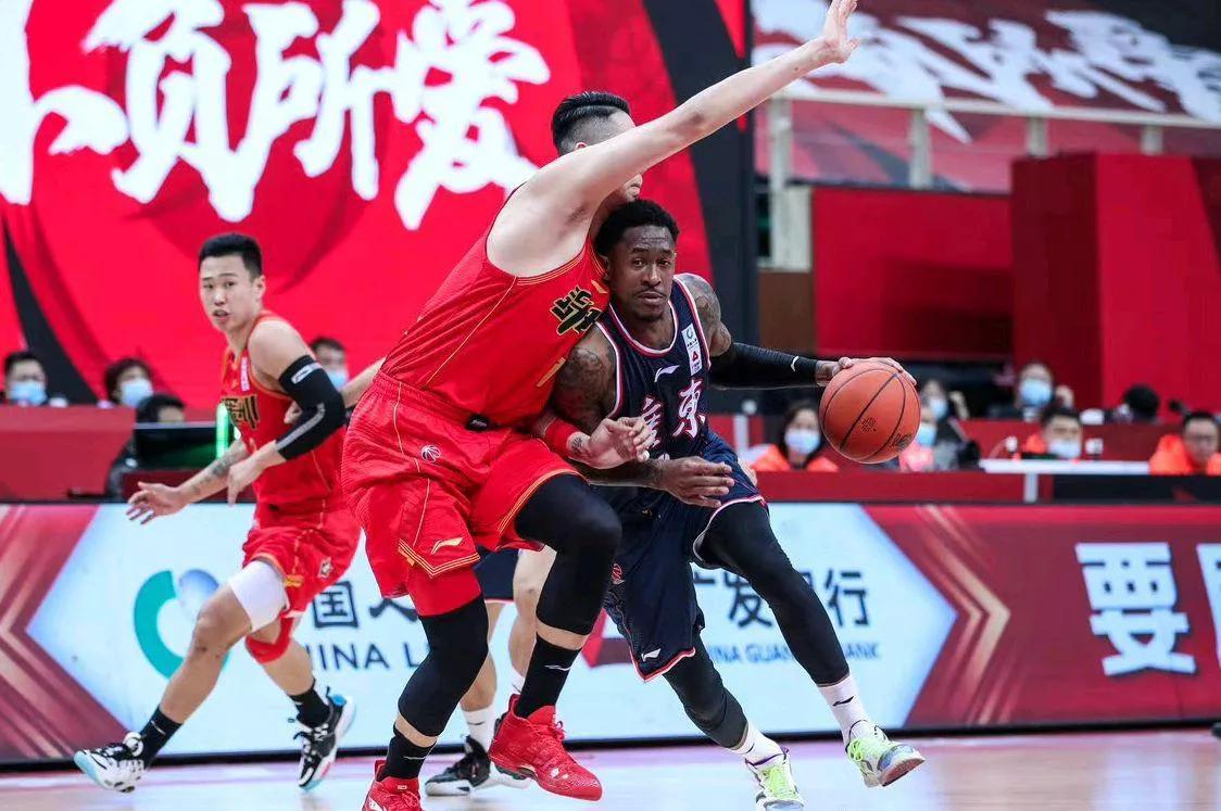 cba焦点战广东vs新疆,cba赛程北控与深圳比赛结果