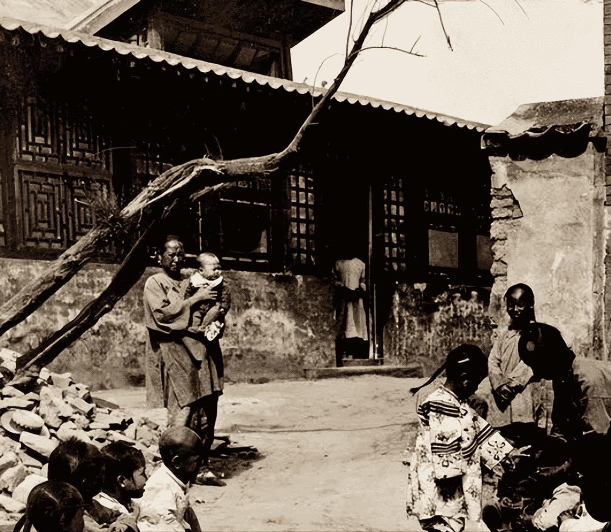 侵华日军暴行实录彩色图片,20张图片揭发日寇暴行