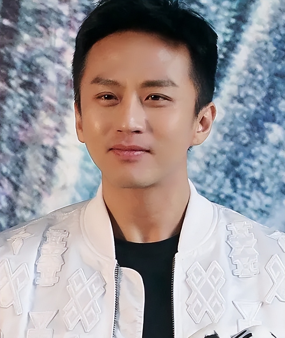 邓超：含金量最低的百亿影帝，和冯小刚结仇十年，坐拥4套豪宅