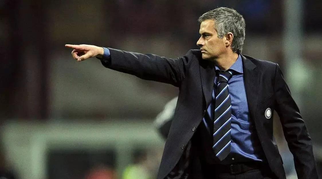 穆里尼奥打消执教巴黎传闻,穆里尼奥力挺欧足联