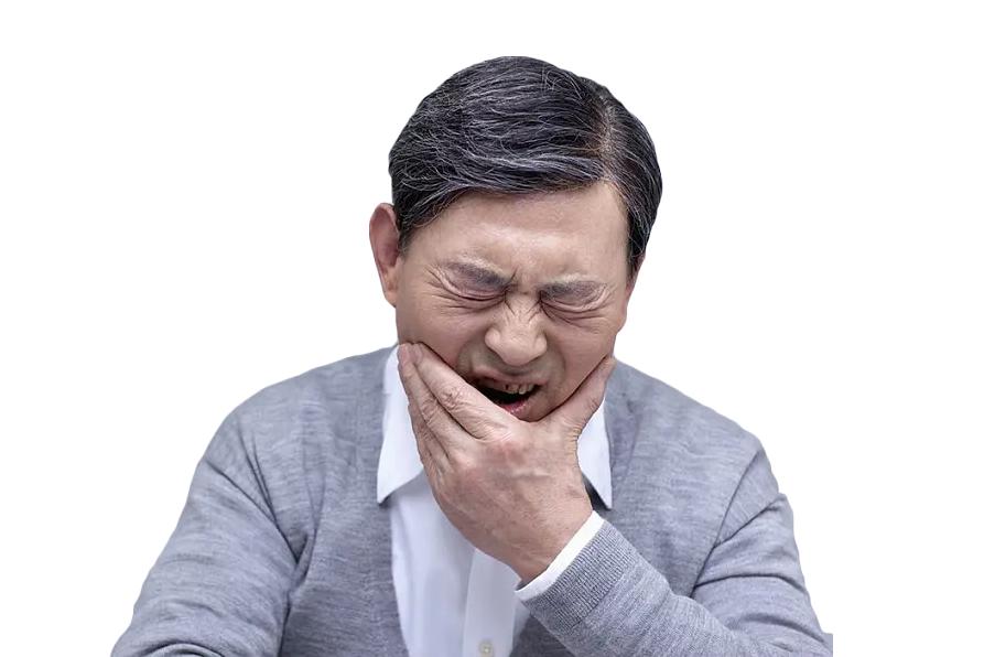 拔完牙五天嘴里臭臭的血腥味,拔完牙后吞咽口水臭臭的