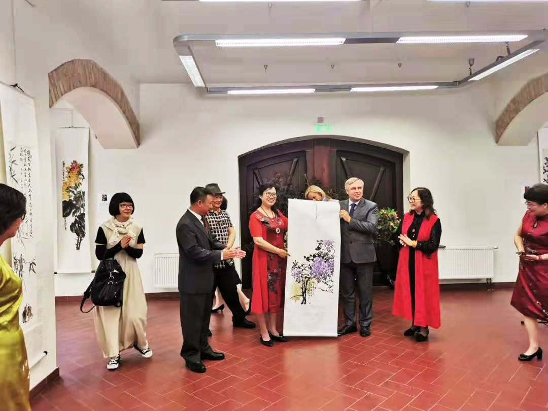 张萍:托物寓意情境交融