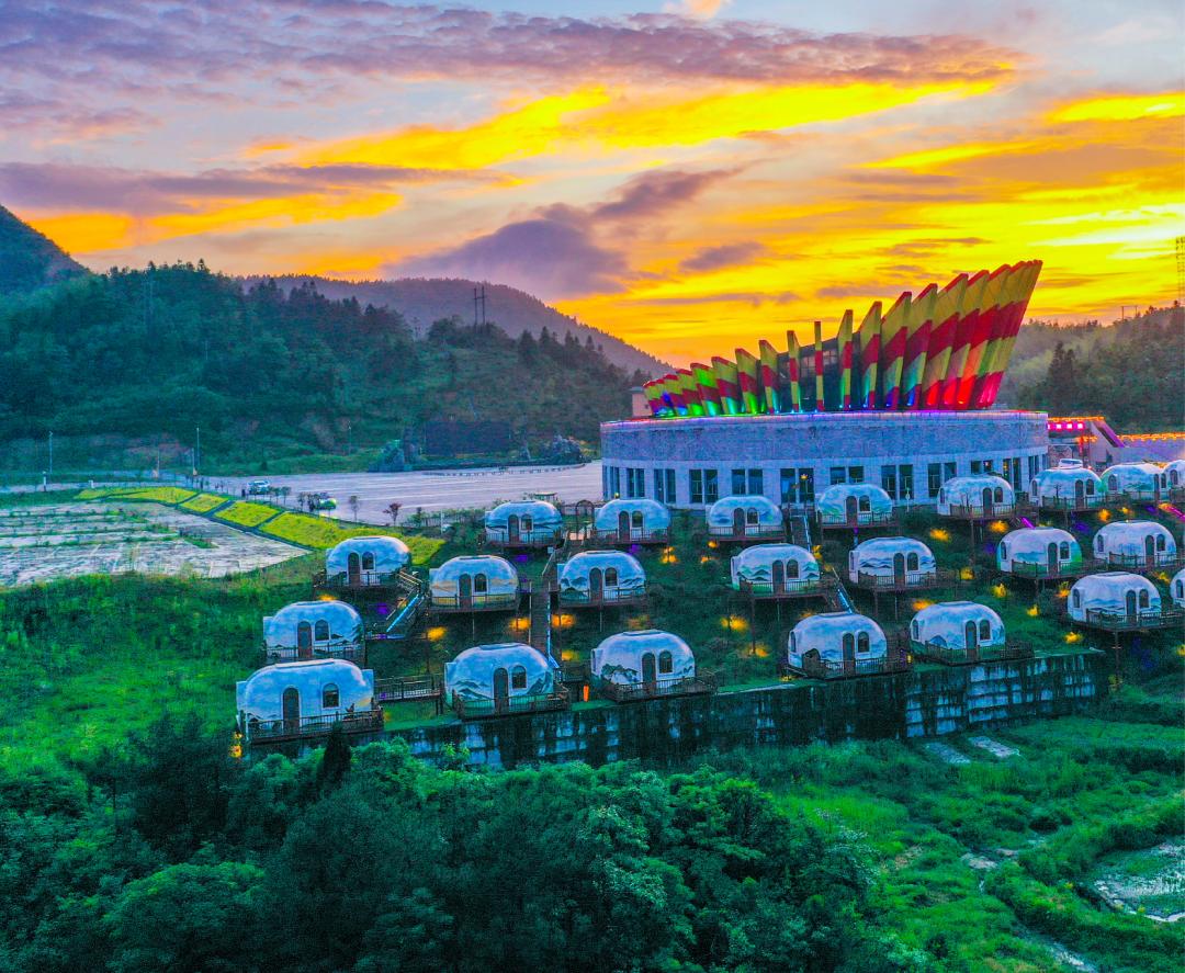 雪峰山旅游借壳国恒铁路上市,湖南省雪峰山文旅集团