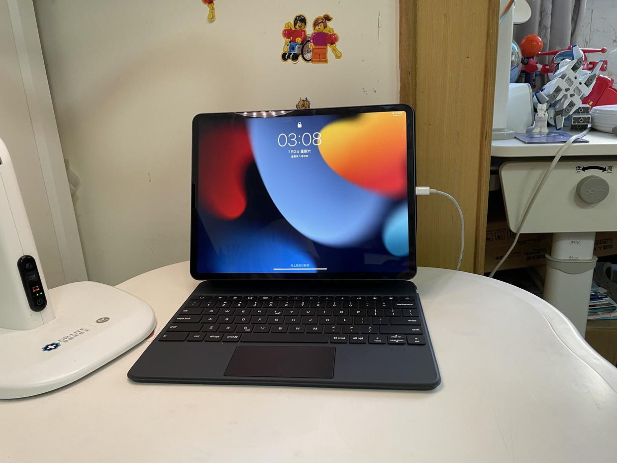 学习机买平板好还是插电款好呢,学习机买平板的好还是机器人的好