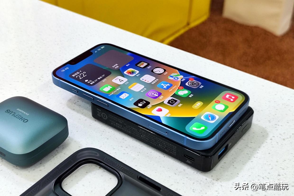 lightning接口磁吸充电宝,iphone的磁吸充电宝支持无线充吗