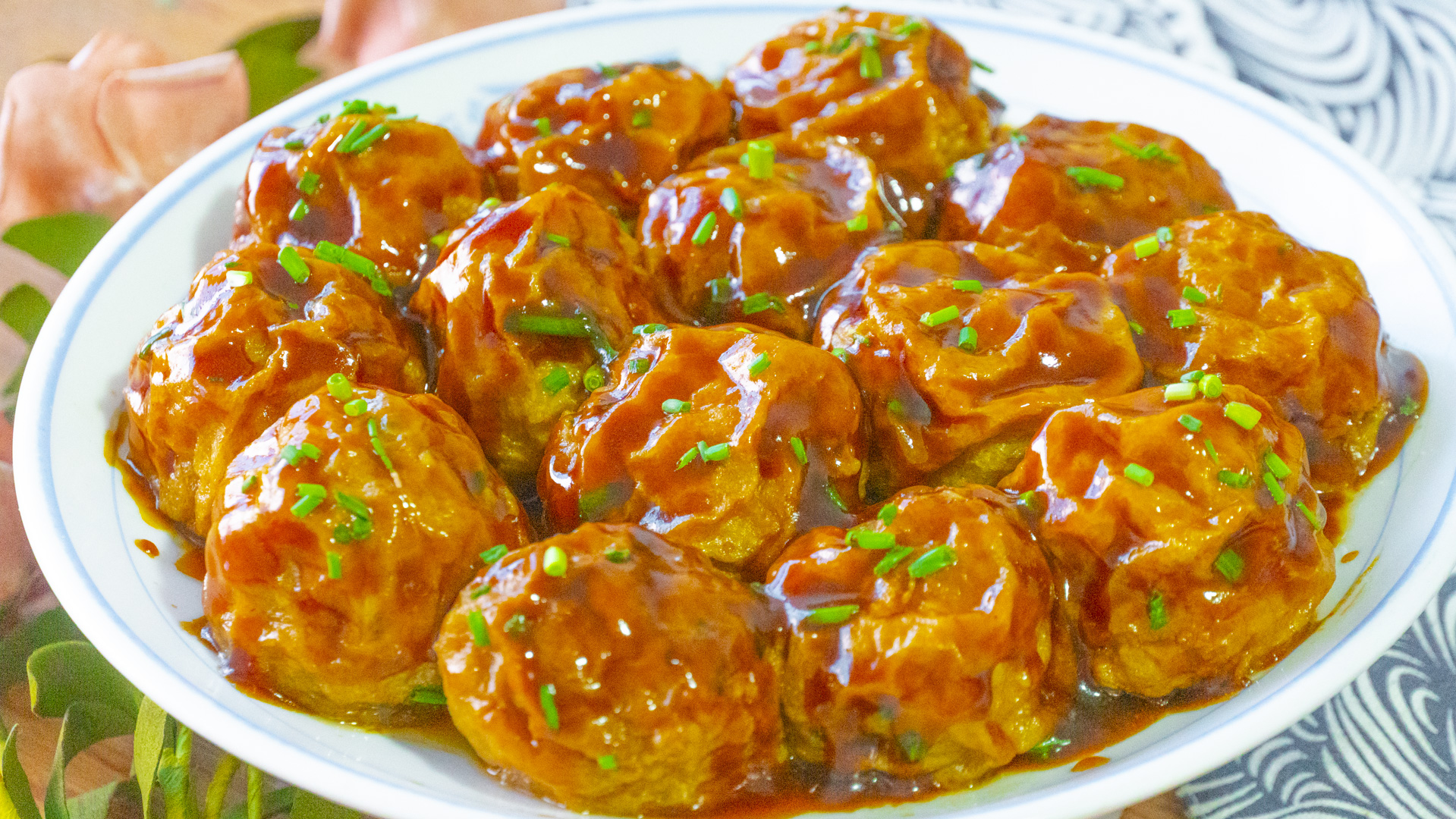 建议女人，多善待自己，少喝奶茶多吃6道菜，脸色红润，精神饱满