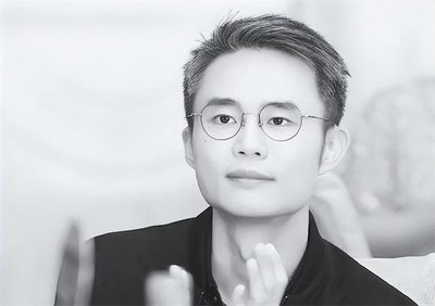 武大教授与年轻女生发生婚外情，一次约会就进行了四次*行为性**