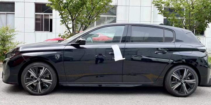 新一代标致308实车解析,全新一代标致308官图亮相