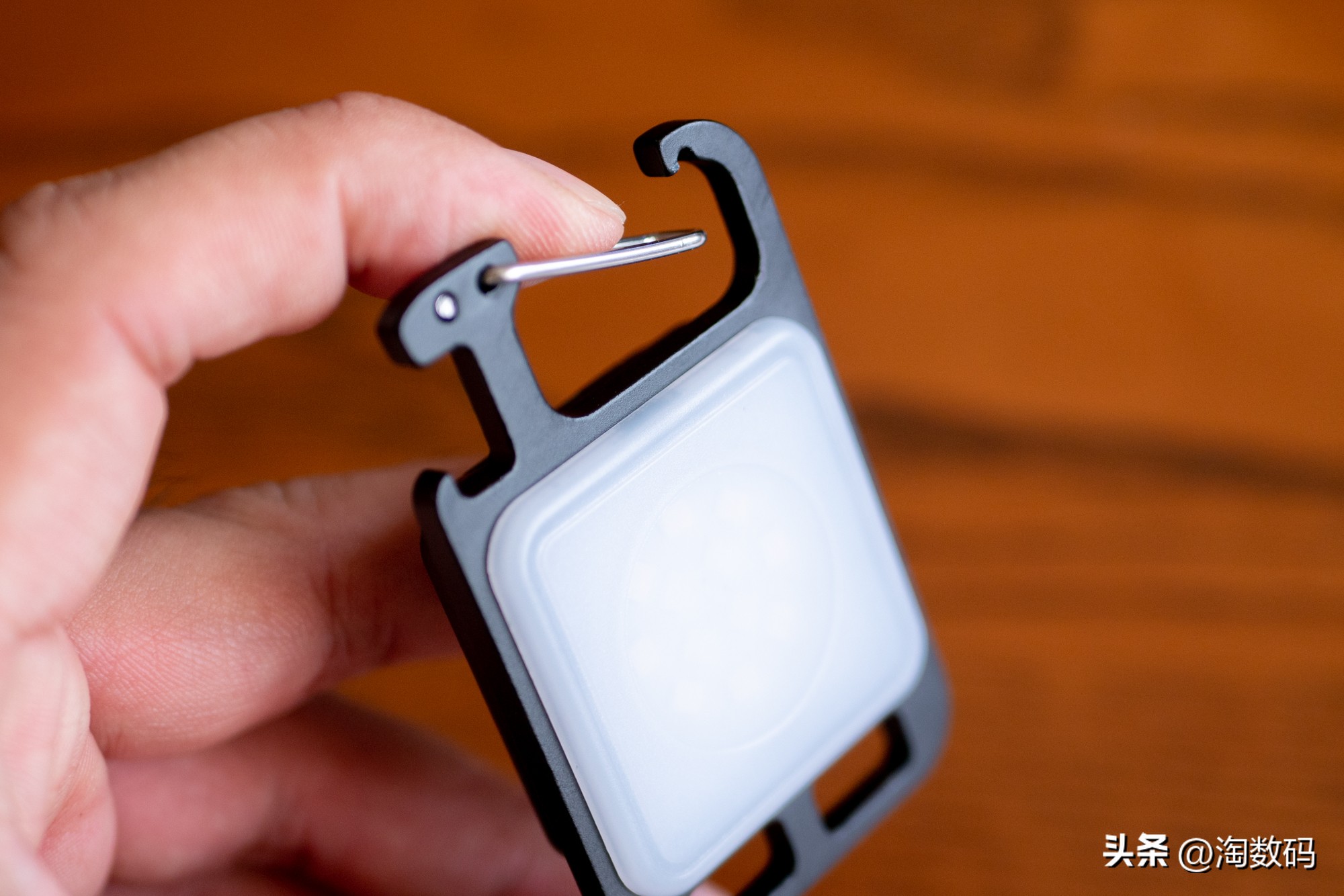 开酒瓶钥匙扣挂件最新款,开啤酒瓶钥匙扣挂件