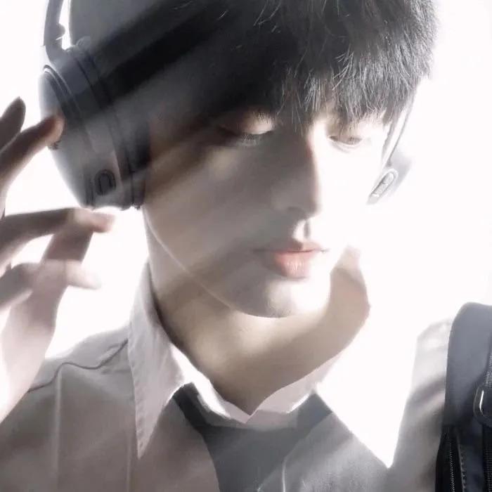 男生头像阳光简单干净,男生头像动漫可爱呆萌