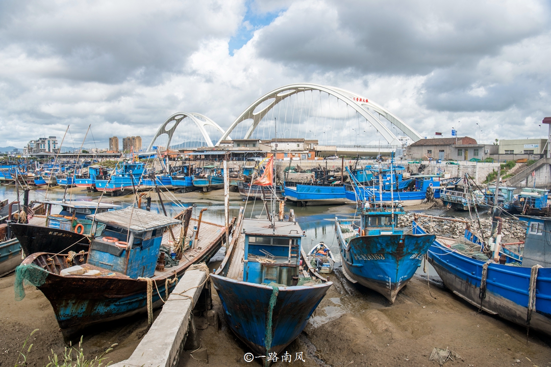 福建福州和厦门哪个城市实力更强,福建福州和福建厦门是一个地方吗