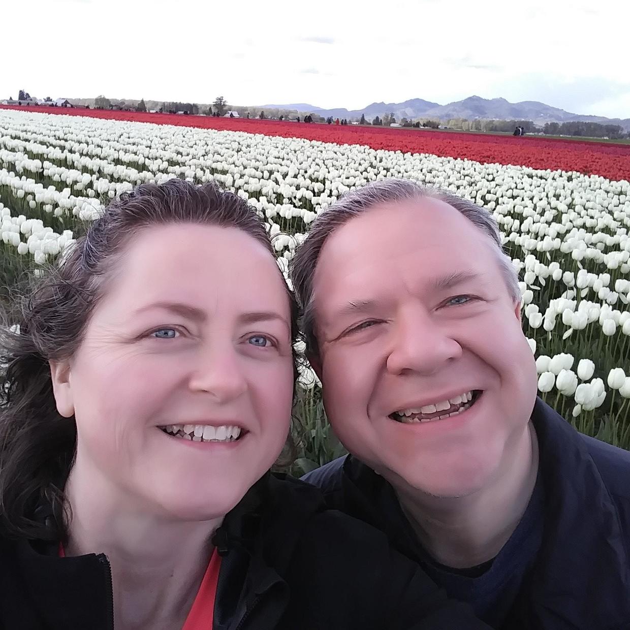 美国50岁夫妇辞职卖光家产，退休爽住游轮：比房贷便宜多了