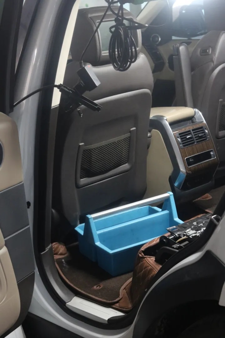 老款路虎揽胜修复,彻底翻新一辆路虎揽胜全过程