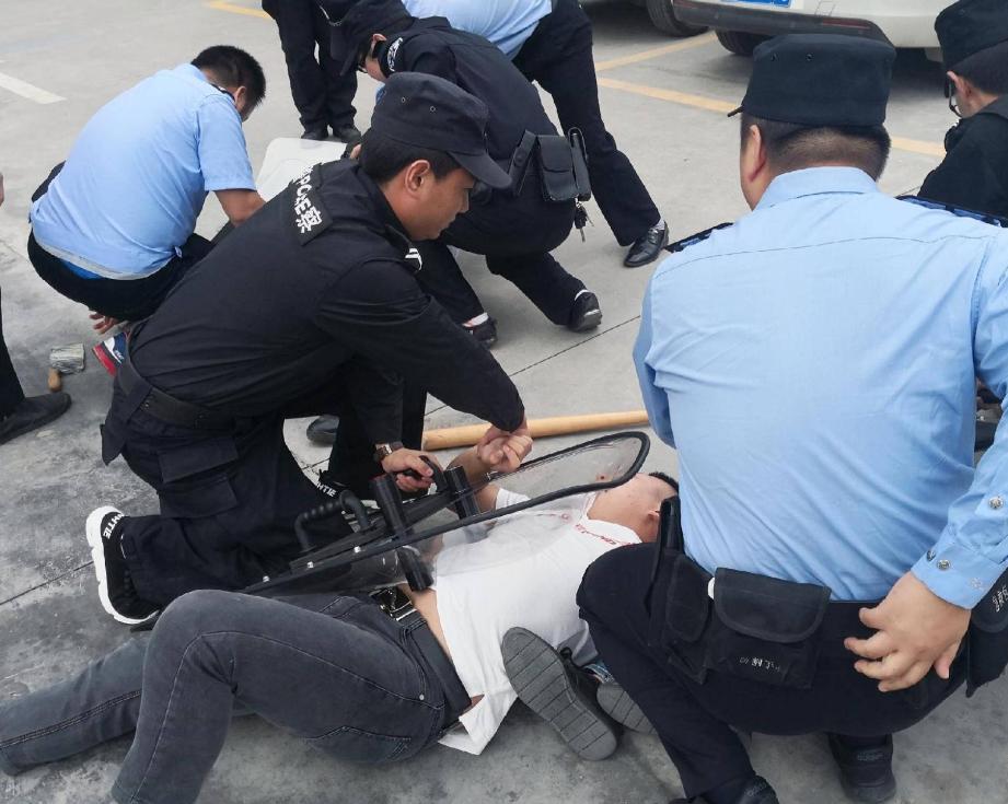 盗取他人钱财是刑事违法吗,网络上盗取他人钱财构成什么罪