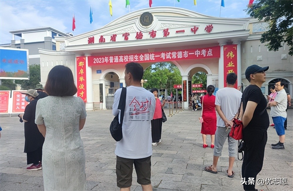 直击高考现场2018,直击高考第一现场助力高考