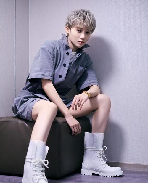 刘雨昕同款短发图片,刘雨欣短发造型图片