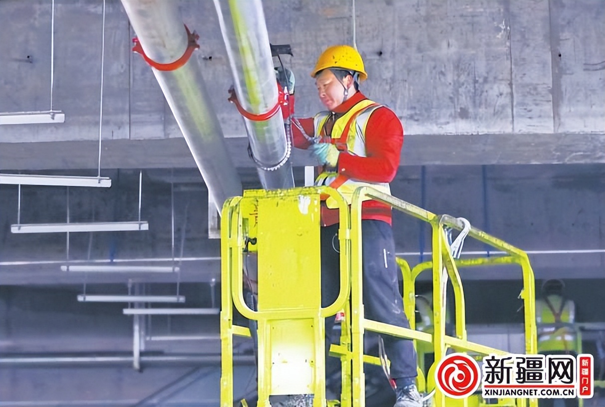 “参与乌鲁木齐国际航空枢纽建设，我骄傲”——聆听机场改扩建工程五湖四海建设者的心声