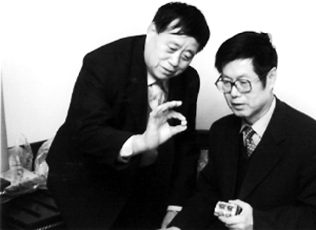 老汉雪地获得夜明珠,雪地救人送夜明珠视频