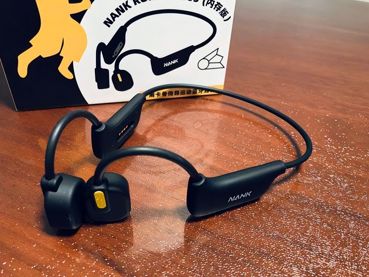 运动耳机怎么戴才紧,运动耳机应该用哪种