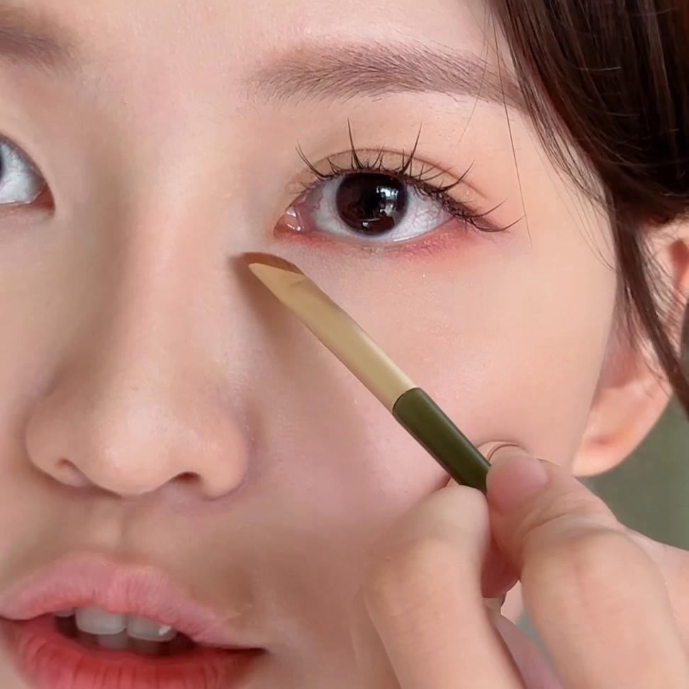 大眼眼妆的画法教程,眼睛小零基础画眼妆