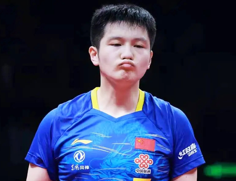 孙颖莎爆冷输球樊振东受影响,樊振东被扣25分世界排名