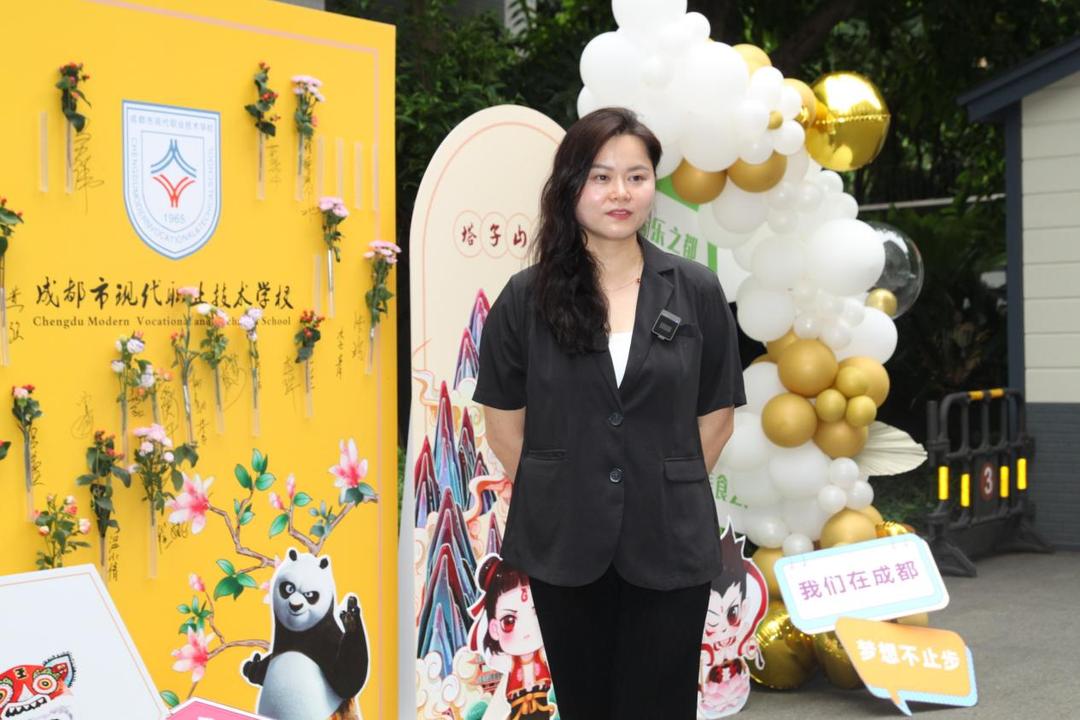 鎴愰兘缇庡缇庡彂涓亴瀛︽牎,鎴愰兘鏈夌編瀹圭編鍙戜笓涓氱殑涓笓瀛︽牎